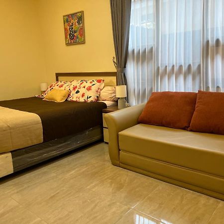 Casa Familia Apartment Sleman  Bagian luar foto