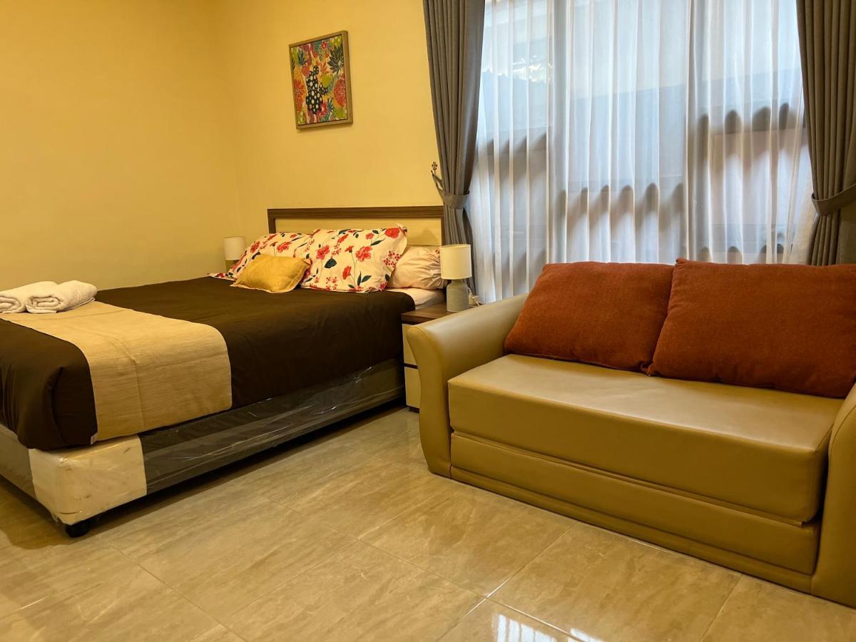 Casa Familia Apartment Sleman  Bagian luar foto